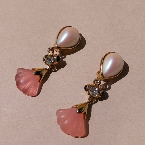Richelueu Gold and Pink Drop Clips - Picture 2 of 10